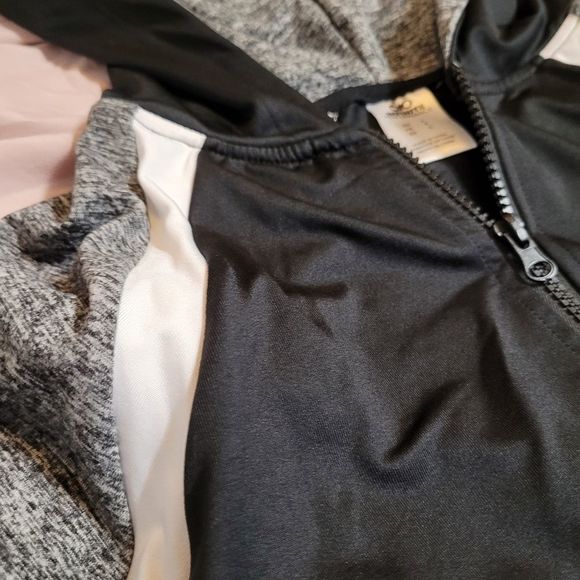 Infinite cropped hoodie - Picture 2 of 2